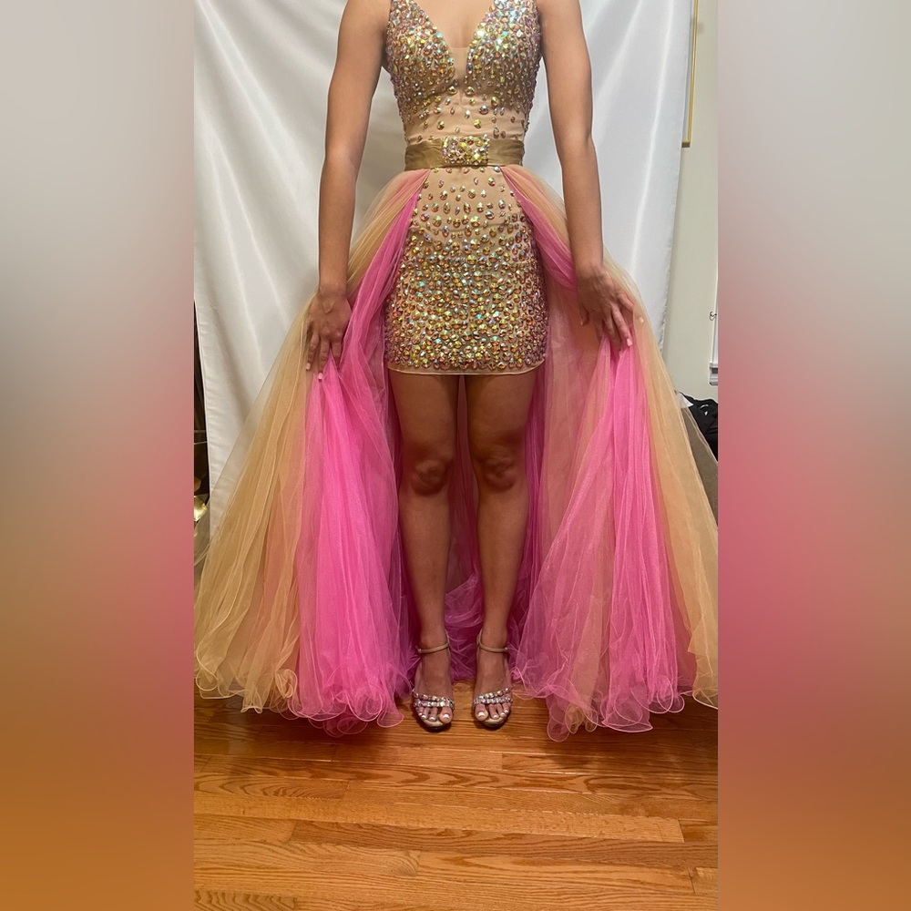 Sherri Hill Nude Pink short cocktail with detachable tulle skirt. - Picture 7 of 17